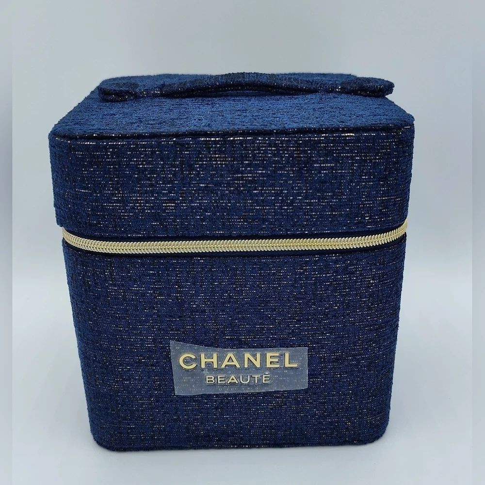 CHANEL Beauté Blue Tweed Vanity Cosmetic Train Case Zippered Beauty Organizer